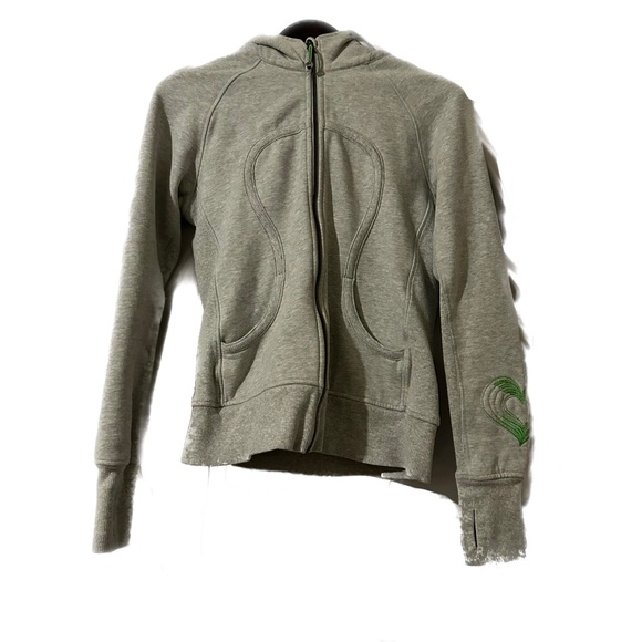 lululemon athletica Tops - Lululemon Women’s Size 8 Grey Lime Heart Zipper Pull Chakra Anahata Scuba Hoodie